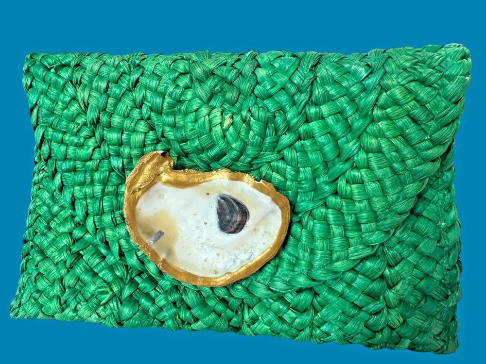 Erika Williner Designs Green Woven Straw Oyster Shell Clutch Resort Coastal Bag